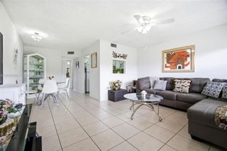9101 Sunrise Lakes Blvd 218, Sunrise, FL 33322