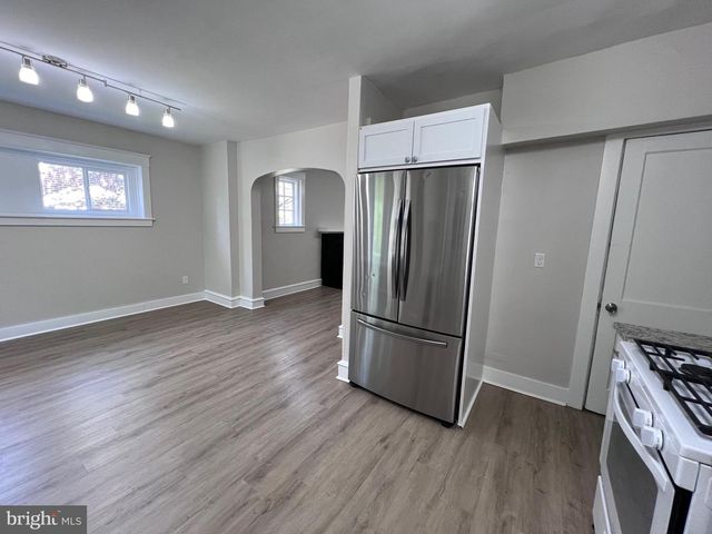910 E 20TH ST, Chester, PA 19013