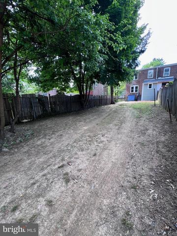 910 E 20TH ST, Chester, PA 19013