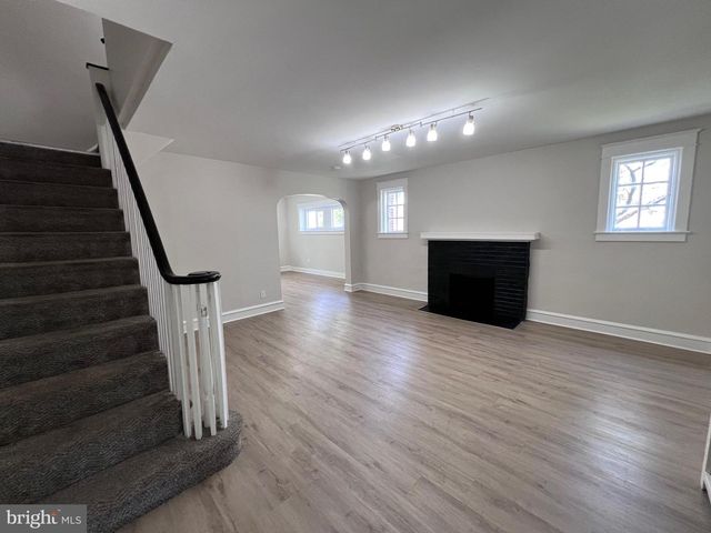 910 E 20TH ST, Chester, PA 19013