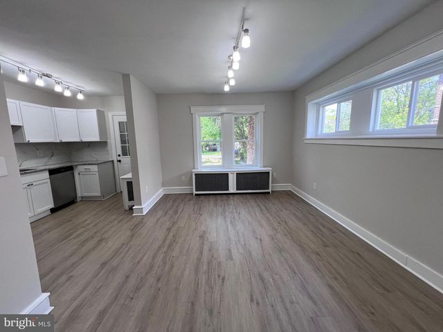 910 E 20TH ST, Chester, PA 19013