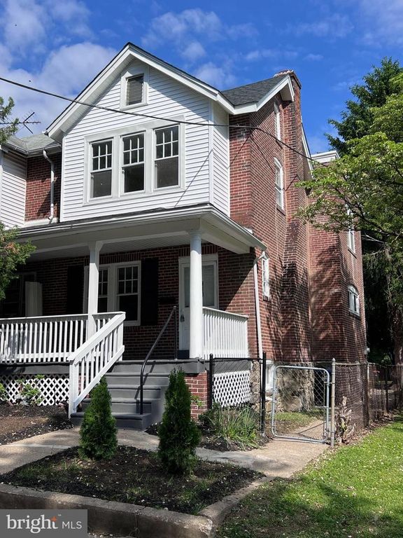 910 E 20TH ST, Chester, PA 19013