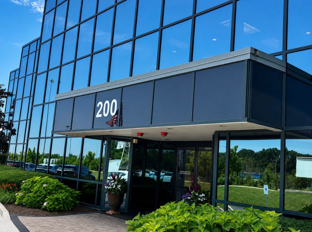 200 S Frontage Road 106, Burr Ridge, IL 60527