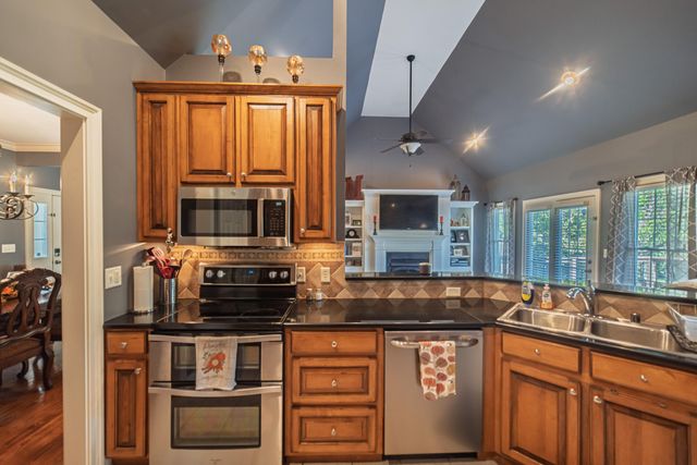 585 Krebs Station Road, Paducah, KY 42003