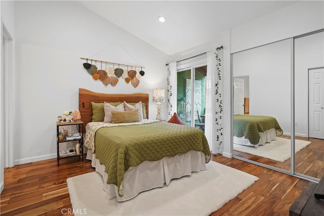 6151 Reseda Boulevard 8, Tarzana, CA 91335