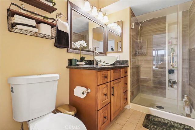 6151 Reseda Boulevard 8, Tarzana, CA 91335