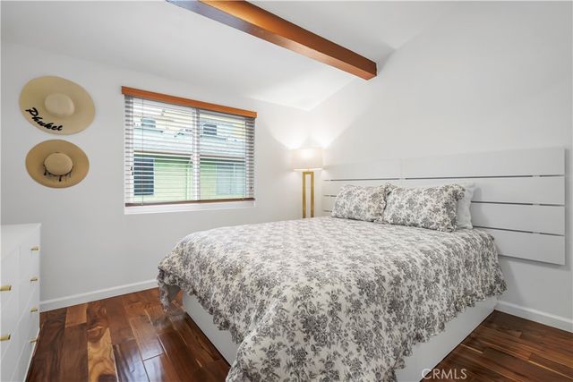 6151 Reseda Boulevard 8, Tarzana, CA 91335