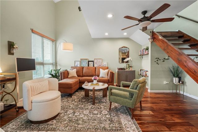 6151 Reseda Boulevard 8, Tarzana, CA 91335