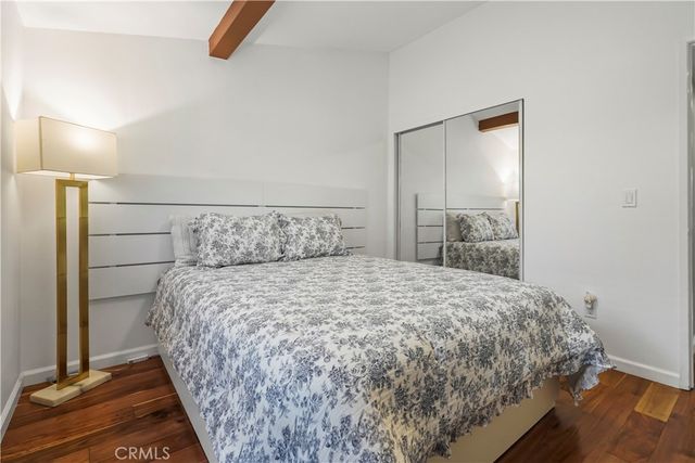 6151 Reseda Boulevard 8, Tarzana, CA 91335