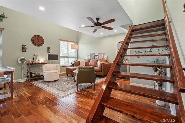 6151 Reseda Boulevard 8, Tarzana, CA 91335