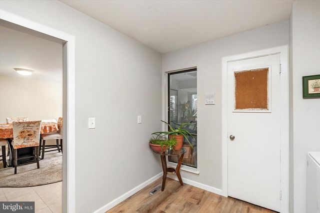 1N LAKE DRIVE, East Windsor, NJ 08520