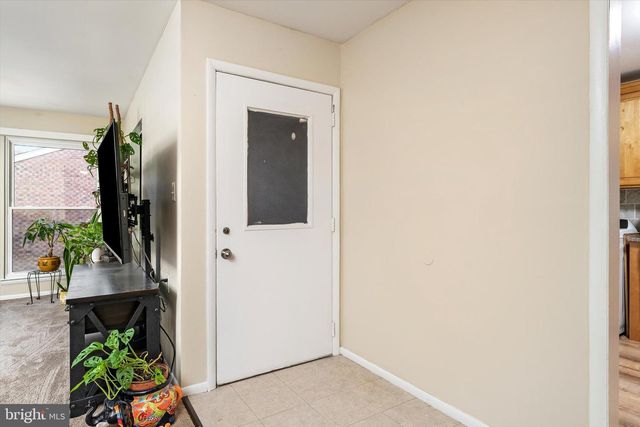 1N LAKE DRIVE, East Windsor, NJ 08520