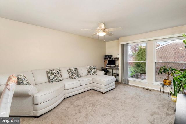 1N LAKE DRIVE, East Windsor, NJ 08520