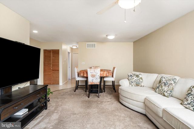 1N LAKE DRIVE, East Windsor, NJ 08520