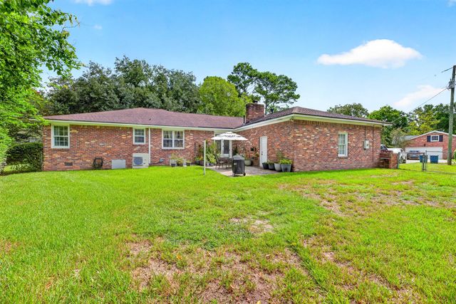 1884 Saint Julian Drive, Charleston, SC 29407