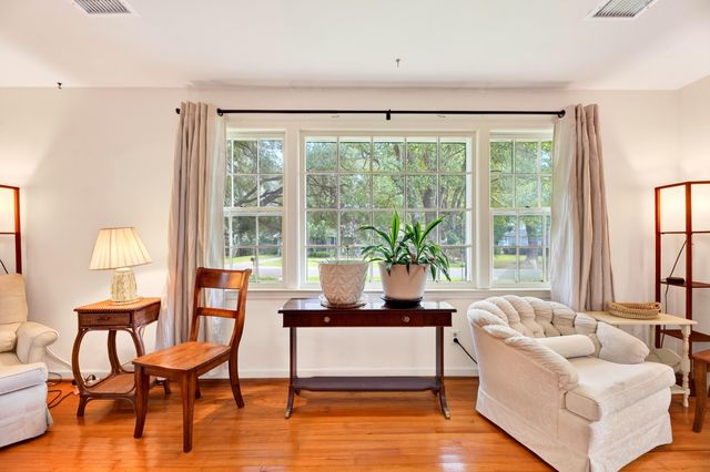 1884 Saint Julian Drive, Charleston, SC 29407