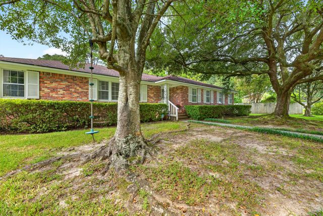 1884 Saint Julian Drive, Charleston, SC 29407
