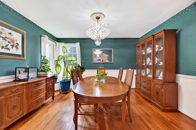 1884 Saint Julian Drive, Charleston, SC 29407