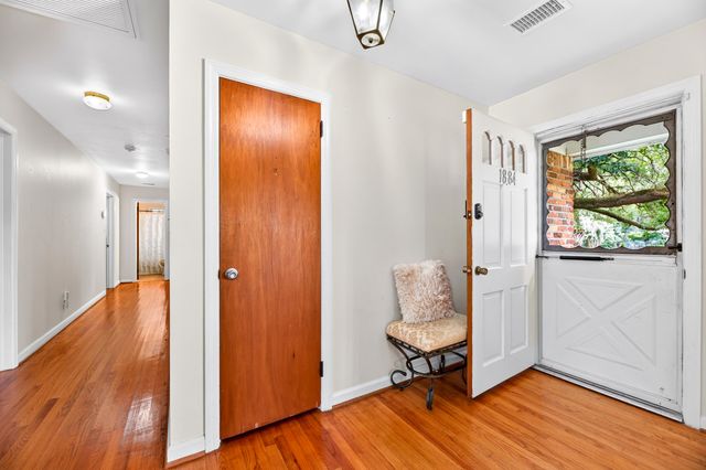 1884 Saint Julian Drive, Charleston, SC 29407