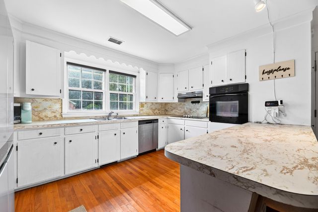 1884 Saint Julian Drive, Charleston, SC 29407