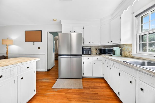 1884 Saint Julian Drive, Charleston, SC 29407