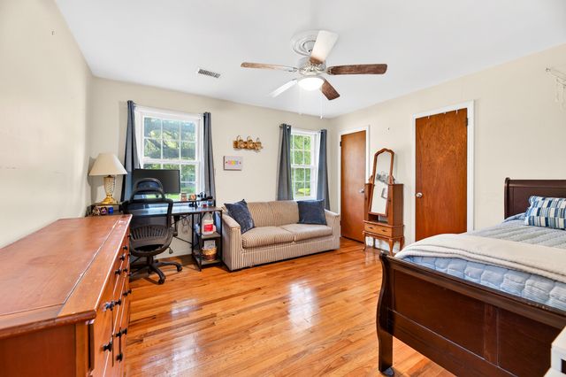 1884 Saint Julian Drive, Charleston, SC 29407