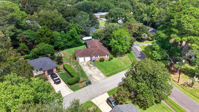 1884 Saint Julian Drive, Charleston, SC 29407