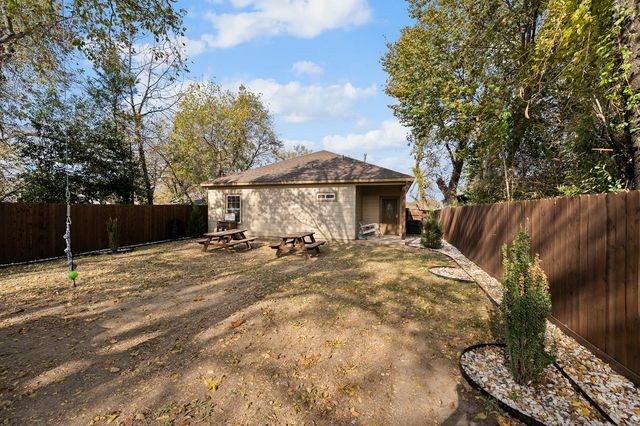 3330 Rutledge Street, Dallas, TX 75215