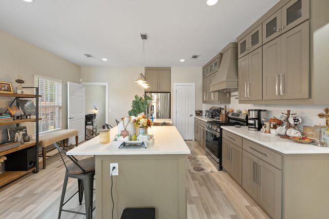 3330 Rutledge Street, Dallas, TX 75215