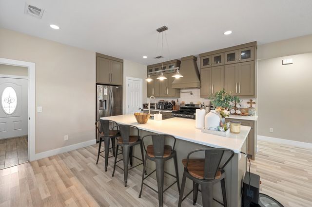 3330 Rutledge Street, Dallas, TX 75215