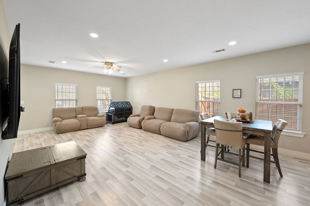 3330 Rutledge Street, Dallas, TX 75215