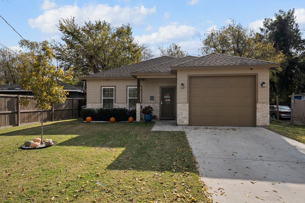 3330 Rutledge Street, Dallas, TX 75215