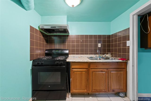 29434 Walker Drive, Warren, MI 48092