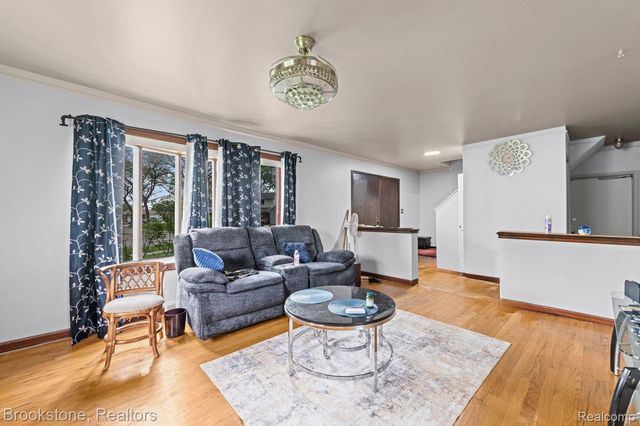 29434 Walker Drive, Warren, MI 48092