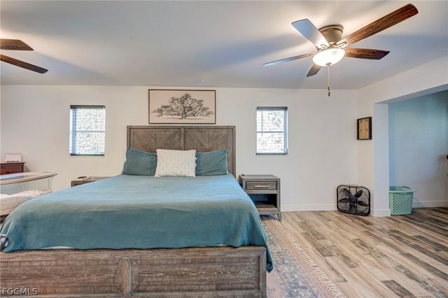 4871 Shady River LN, Fort Myers, FL 33905