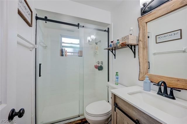 4871 Shady River LN, Fort Myers, FL 33905