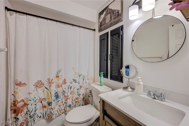 4871 Shady River LN, Fort Myers, FL 33905