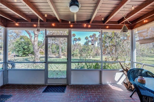 4871 Shady River LN, Fort Myers, FL 33905