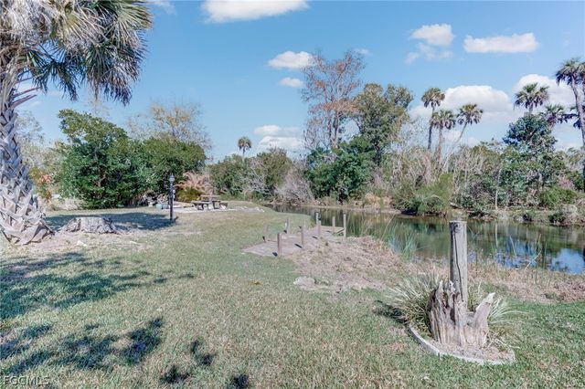4871 Shady River LN, Fort Myers, FL 33905