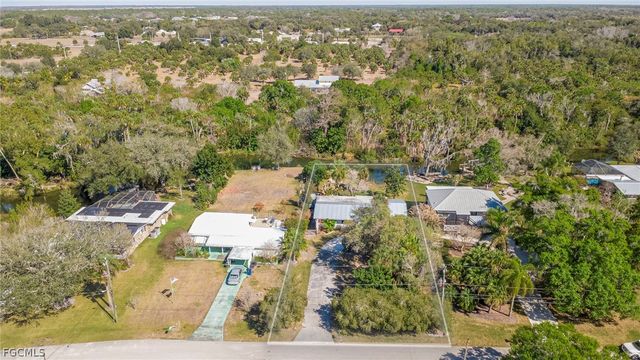 4871 Shady River LN, Fort Myers, FL 33905