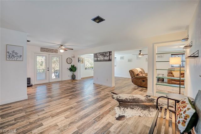 4871 Shady River LN, Fort Myers, FL 33905