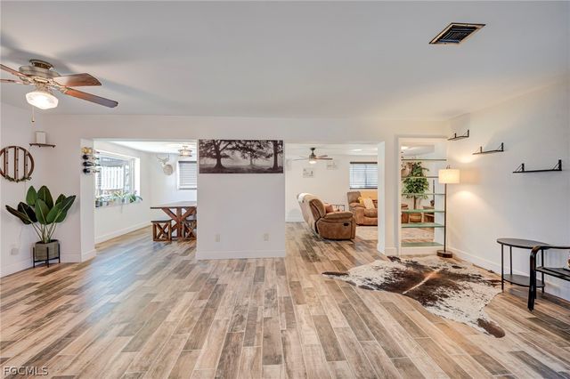 4871 Shady River LN, Fort Myers, FL 33905