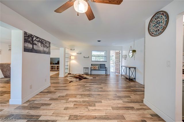 4871 Shady River LN, Fort Myers, FL 33905