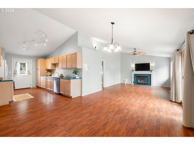 4590 Sw SAVANNAH Pl, Beaverton, OR 97078