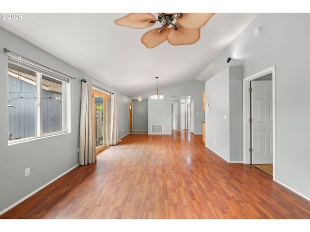 4590 Sw SAVANNAH Pl, Beaverton, OR 97078