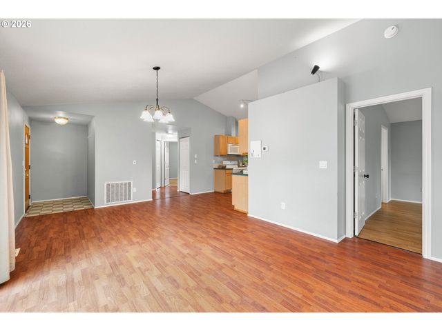 4590 Sw SAVANNAH Pl, Beaverton, OR 97078