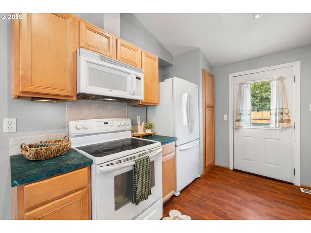 4590 Sw SAVANNAH Pl, Beaverton, OR 97078