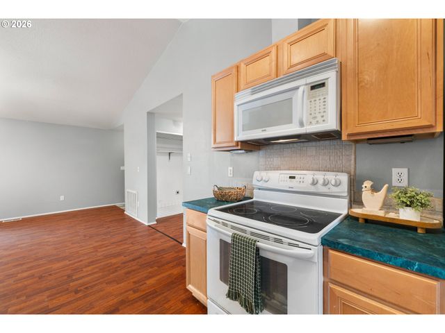 4590 Sw SAVANNAH Pl, Beaverton, OR 97078