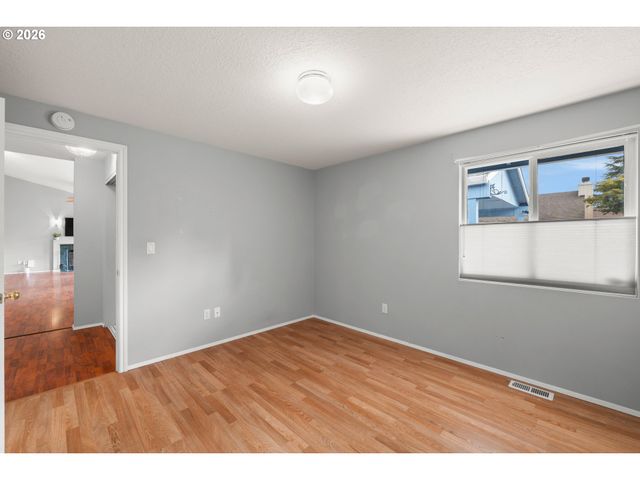 4590 Sw SAVANNAH Pl, Beaverton, OR 97078