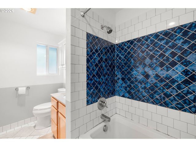 4590 Sw SAVANNAH Pl, Beaverton, OR 97078